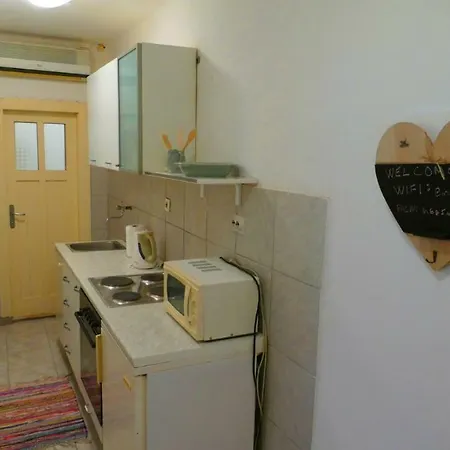 Διαμέρισμα Top Center For 5